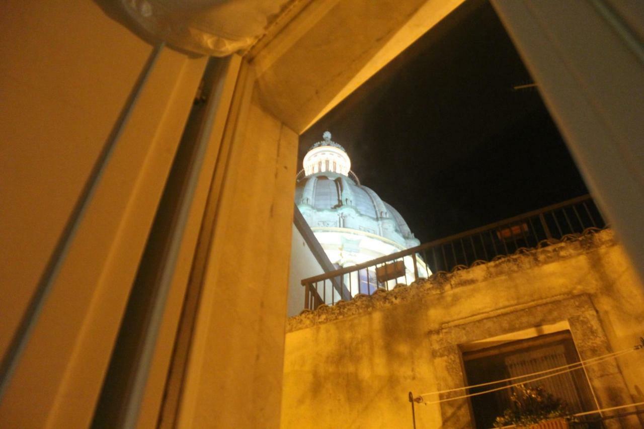 Specula Domus - Ibla Villa Ragusa Luaran gambar