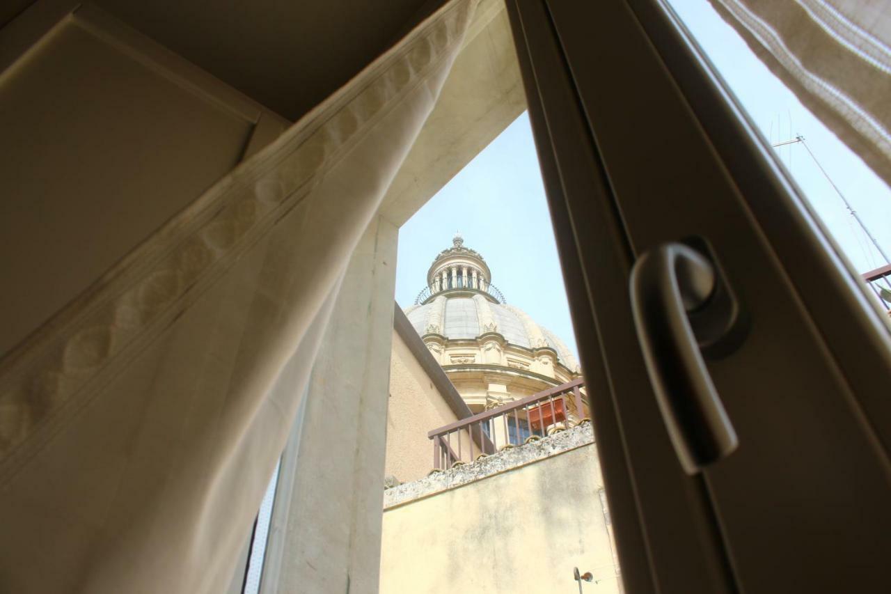 Specula Domus - Ibla Villa Ragusa Luaran gambar